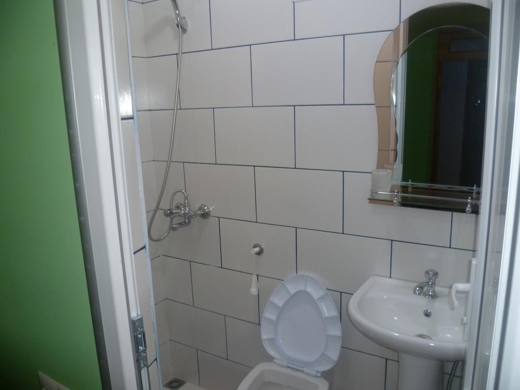 Suliko Guest House Batumi Quarto foto